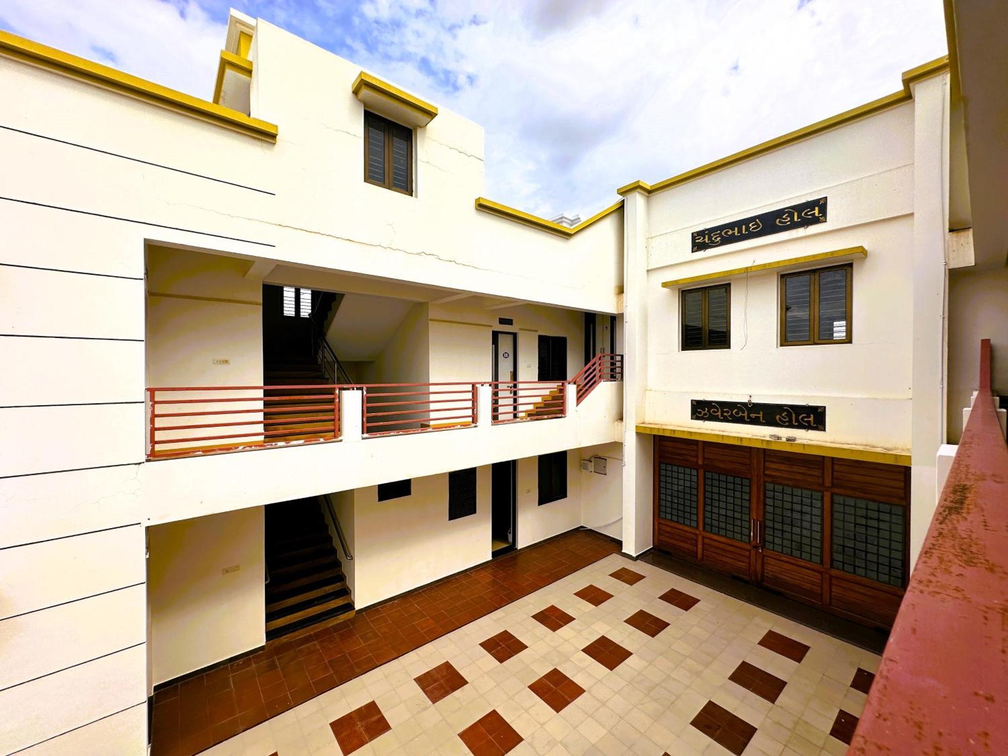 Ranjan Vadi Hotel Будж Екстериор снимка